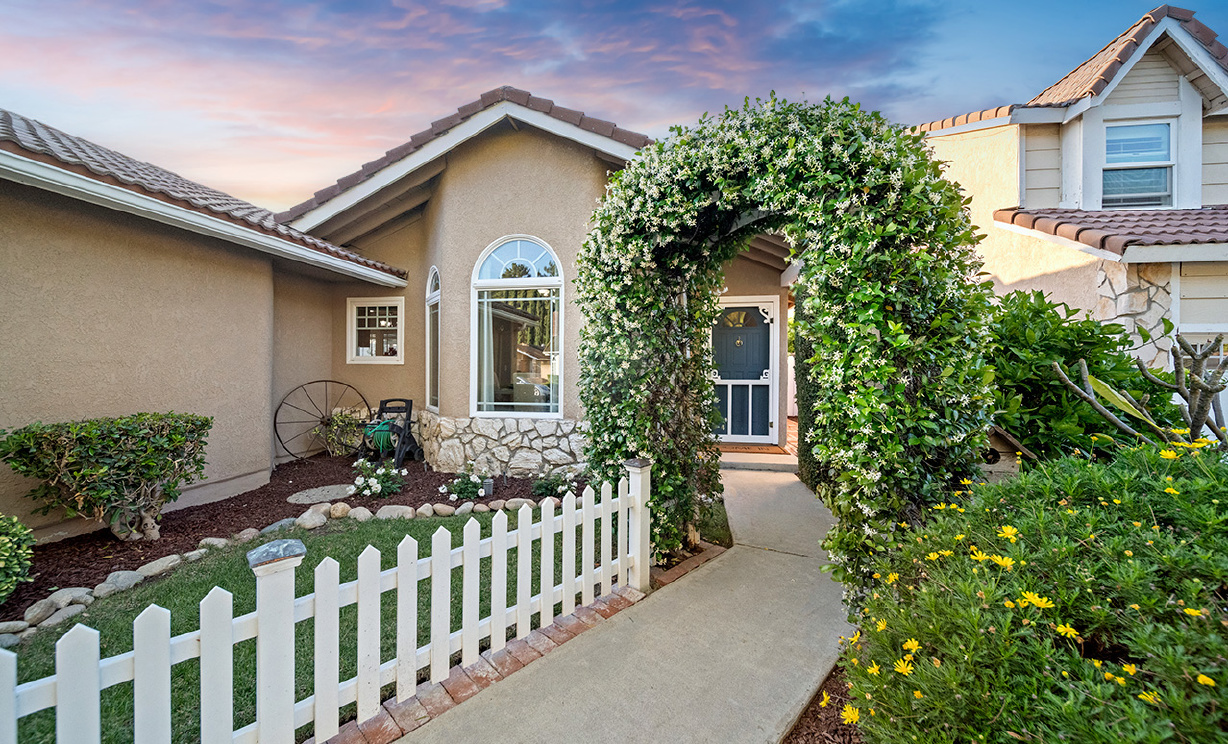 8481 E Foothill St, Anaheim Hills CA: 