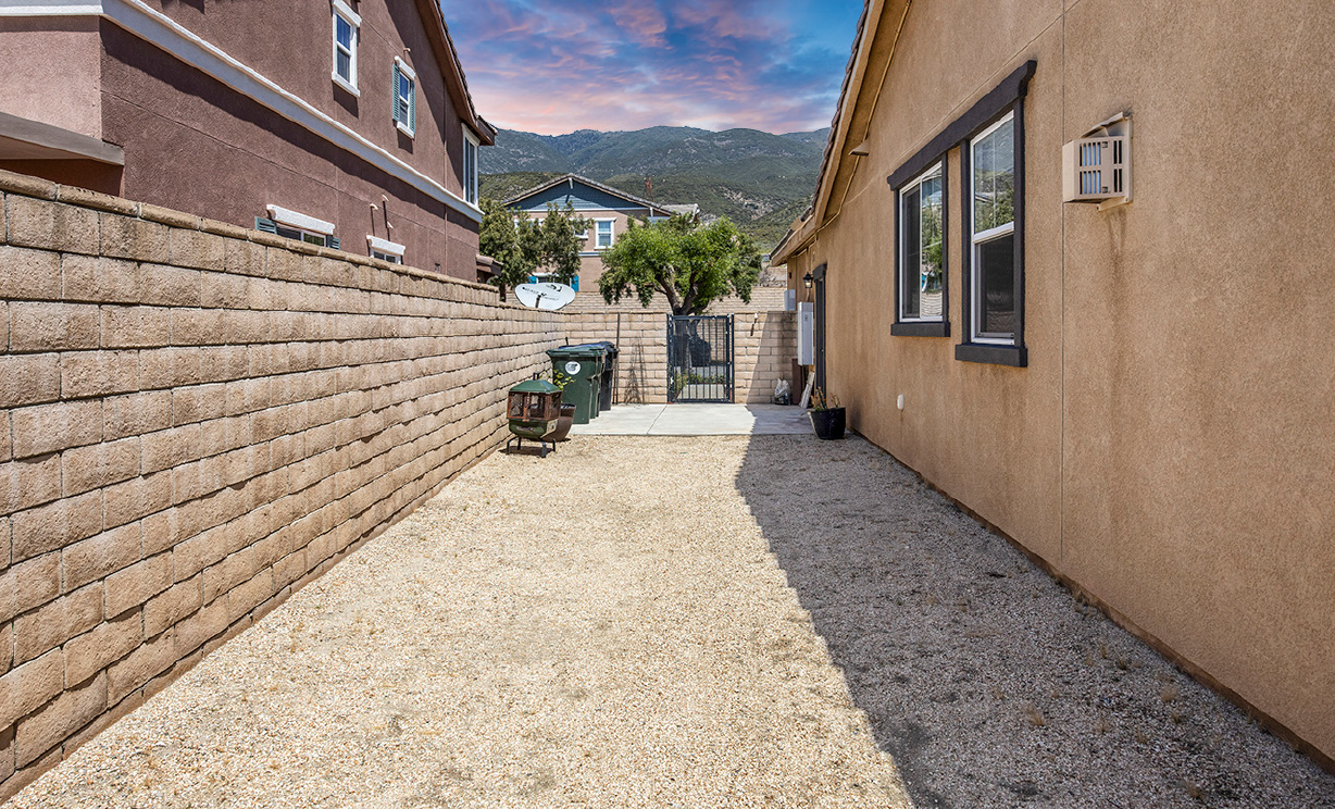 14973 Mavenwood Place, Fontana CA: 