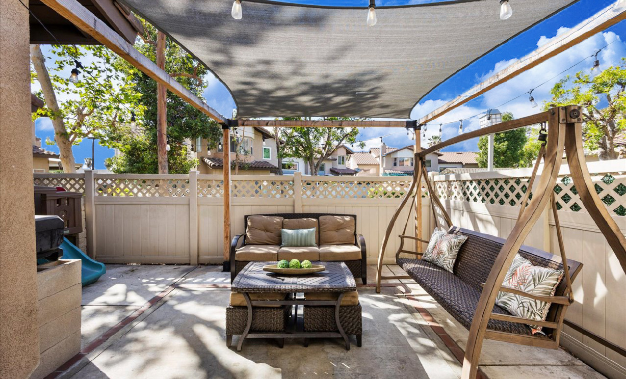 13077 Via Salvia, Riverside CA: