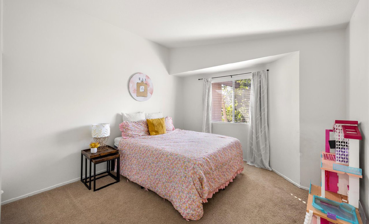 13077 Via Salvia, Riverside CA:
