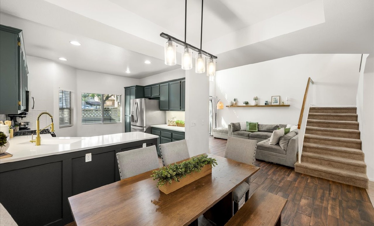 13077 Via Salvia, Riverside CA: