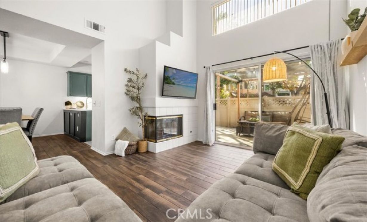 13077 Via Salvia, Riverside CA: