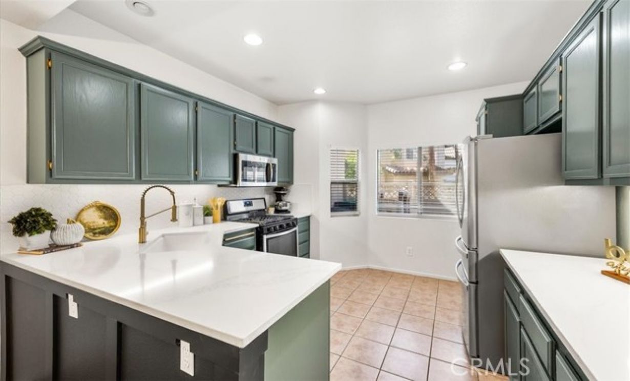 13077 Via Salvia, Riverside CA: