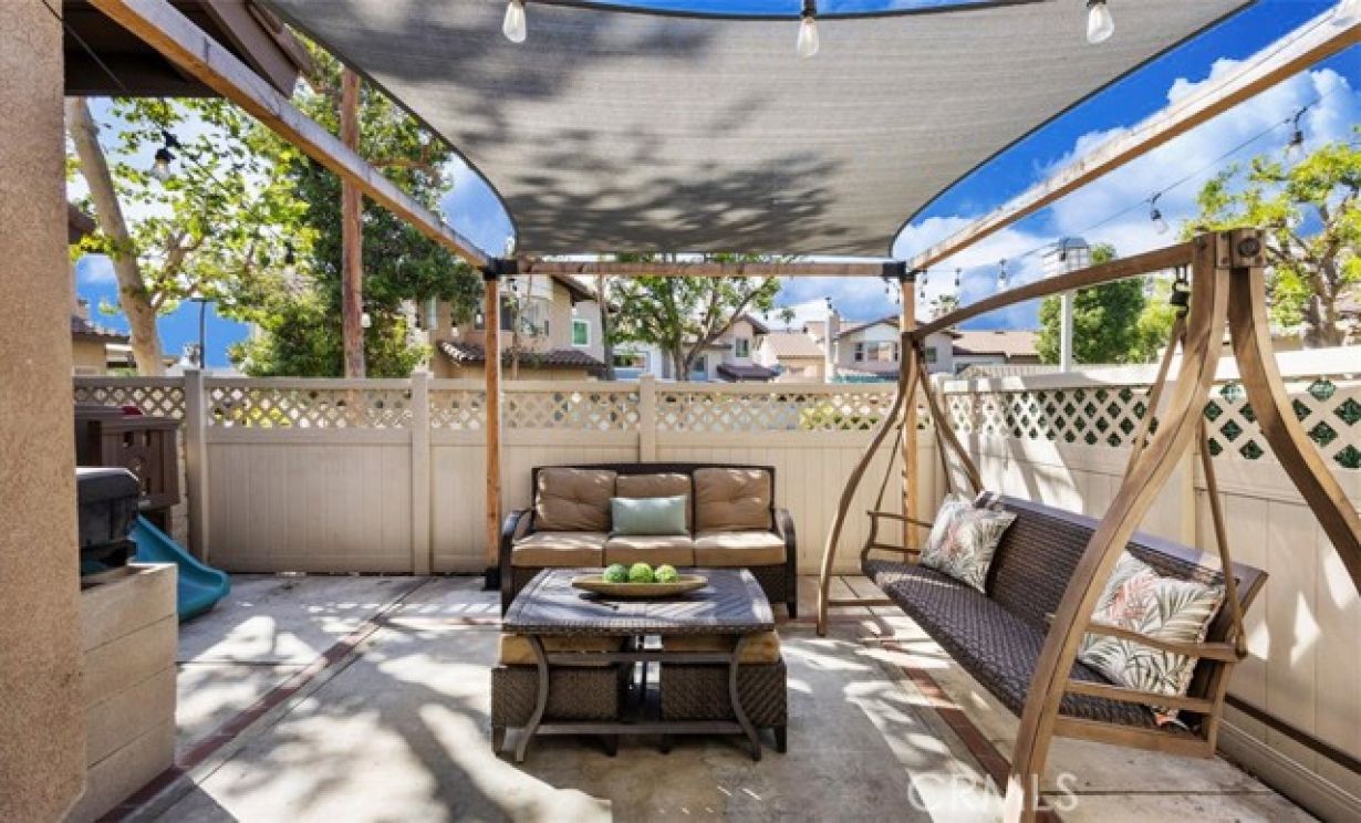 13077 Via Salvia, Riverside CA: