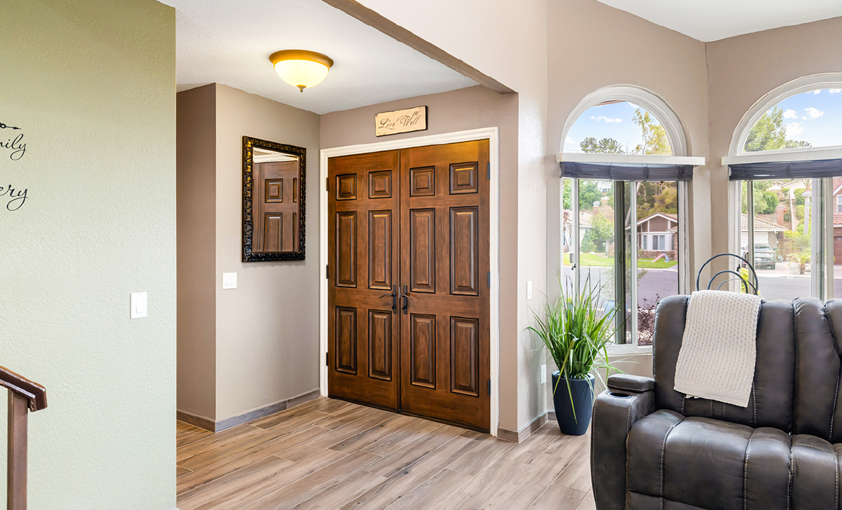 280 S Brookside Court, Anaheim Hills CA: 