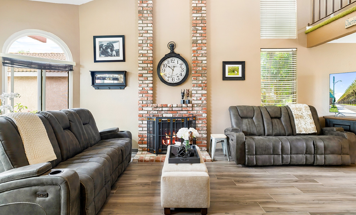 280 S Brookside Court, Anaheim Hills CA: 