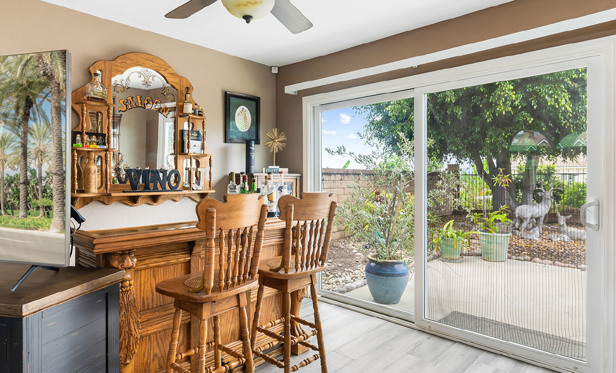 280 S Brookside Court, Anaheim Hills CA: 