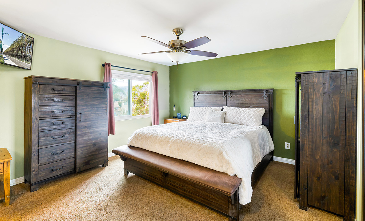 280 S Brookside Court, Anaheim Hills CA: 