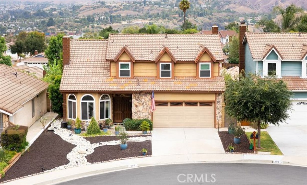 280 S Brookside Court, Anaheim CA: 