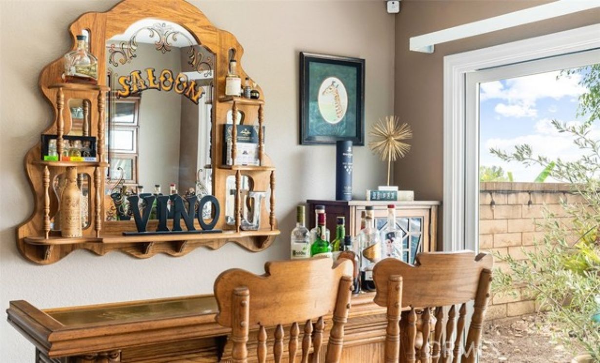 280 S Brookside Court, Anaheim CA: 