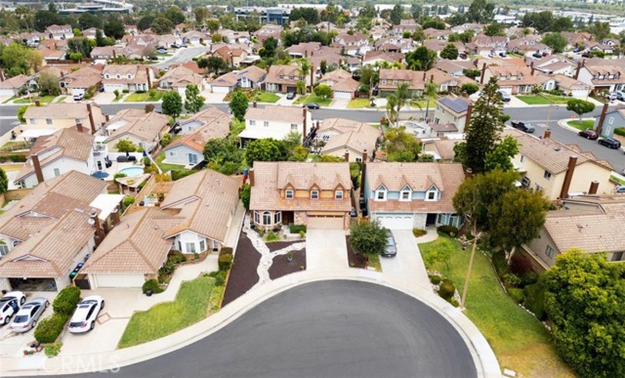 280 S Brookside Court, Anaheim CA: 