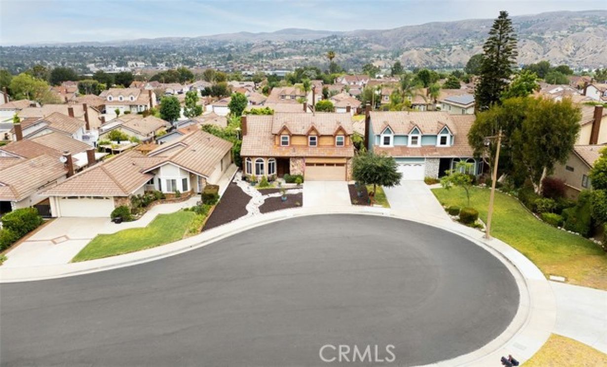 280 S Brookside Court, Anaheim CA: 