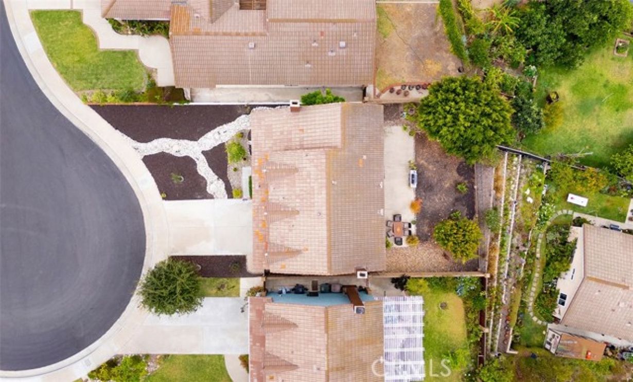 280 S Brookside Court, Anaheim CA: 