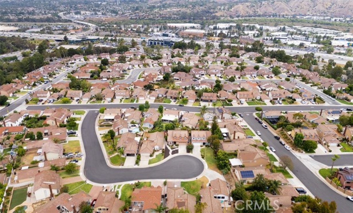 280 S Brookside Court, Anaheim CA: 