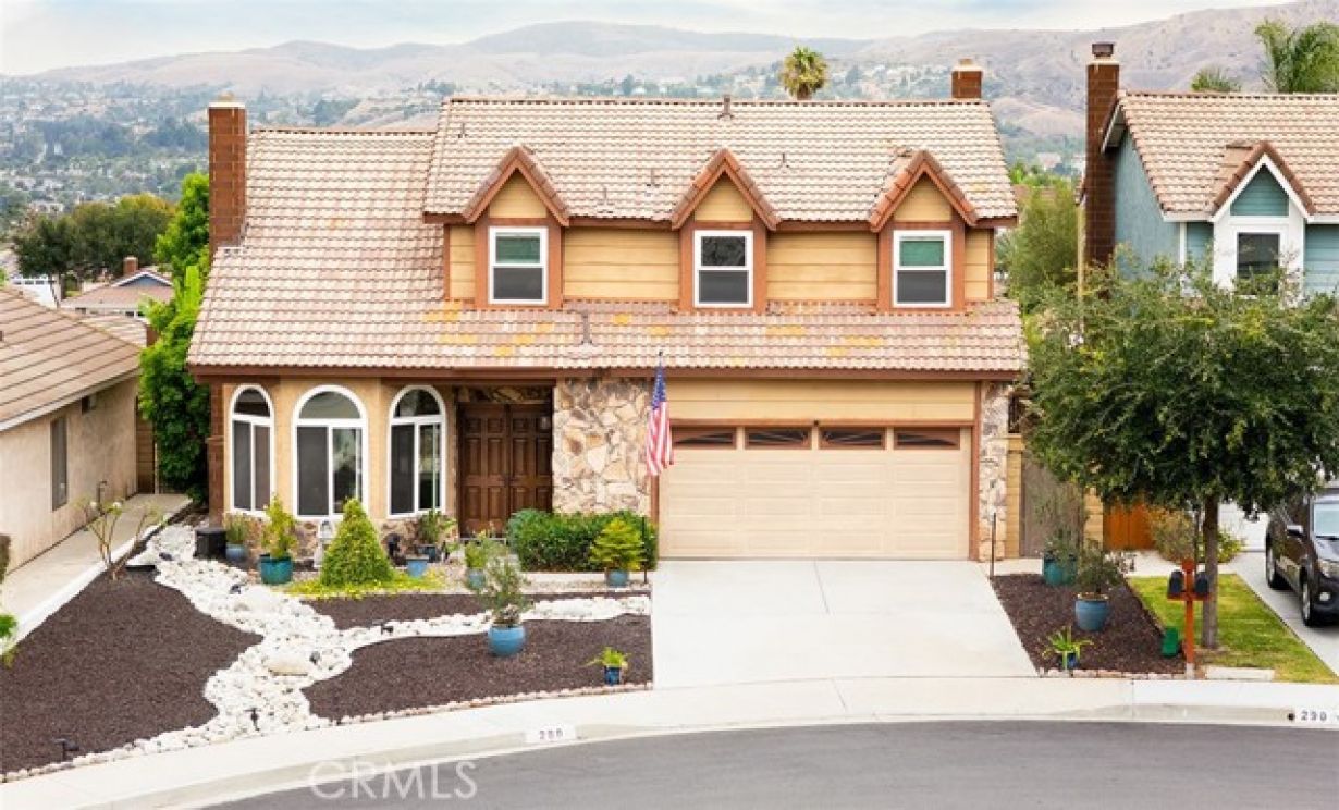 280 S Brookside Court, Anaheim CA: 
