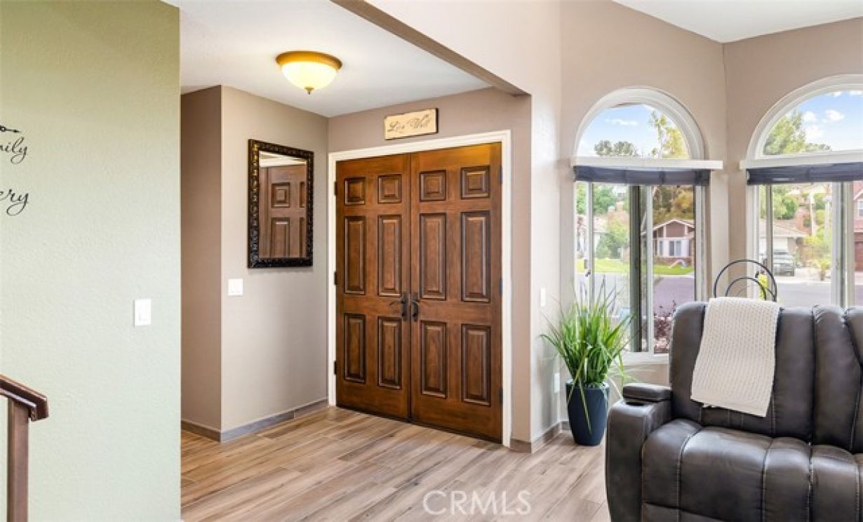 280 S Brookside Court, Anaheim CA: 