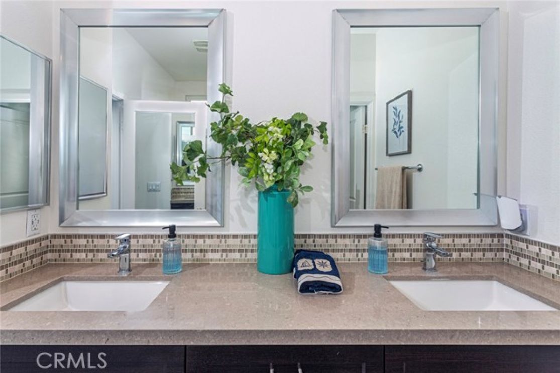 10251 Angel, Los Angeles CA: 