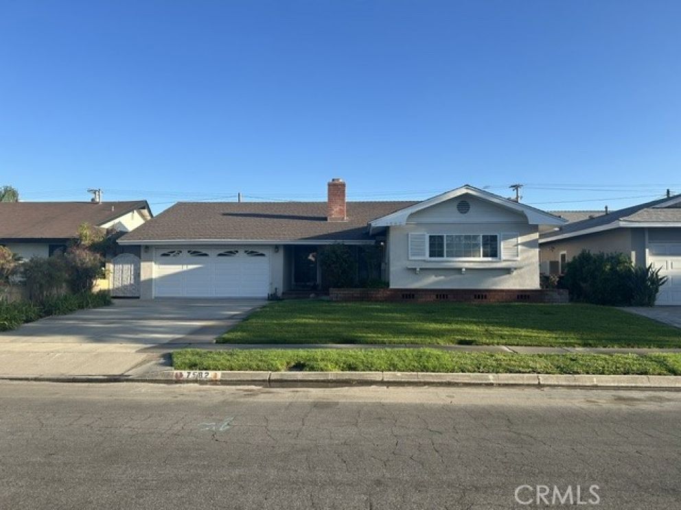 7582 Alhambra, Huntington Beach CA: 