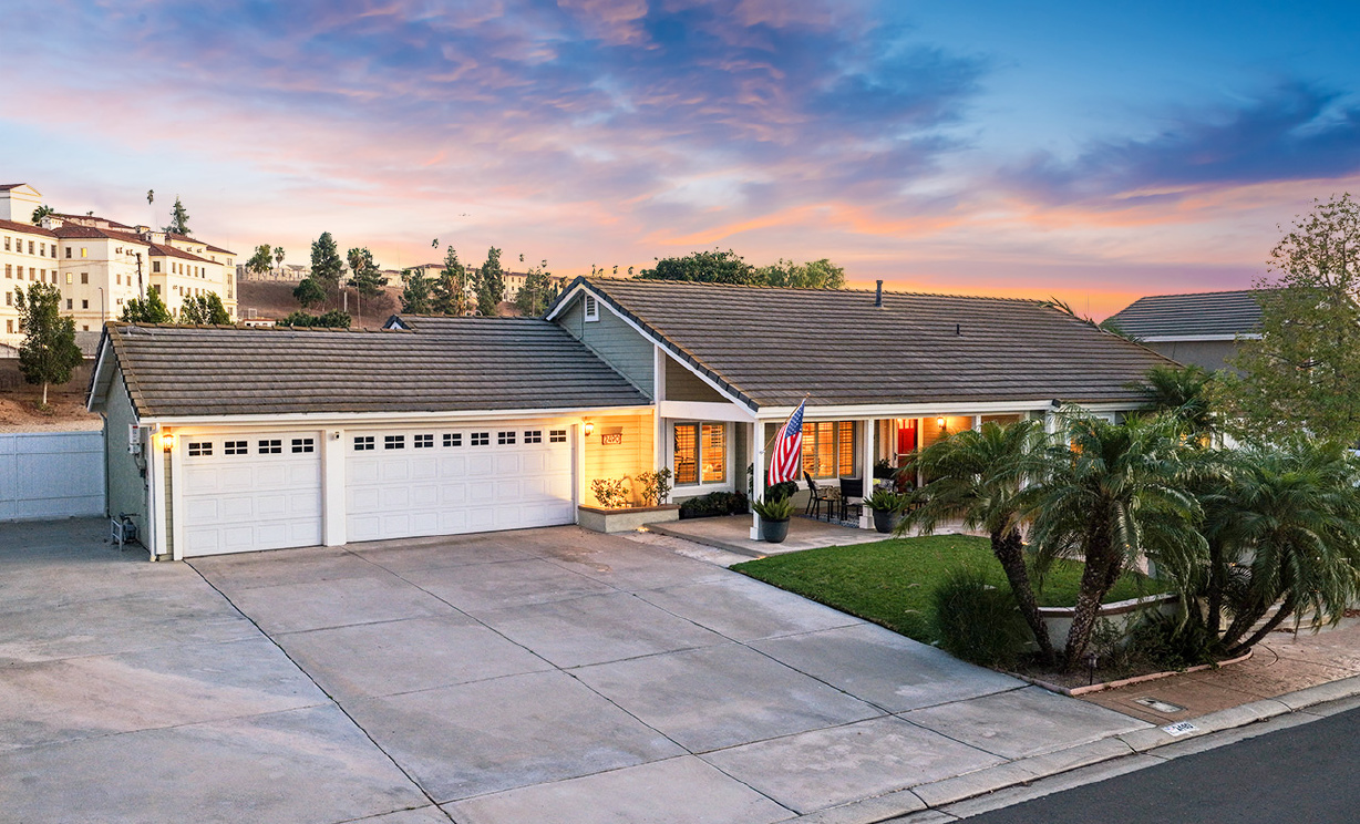 2490 Broken Lance Dr, Norco CA: 