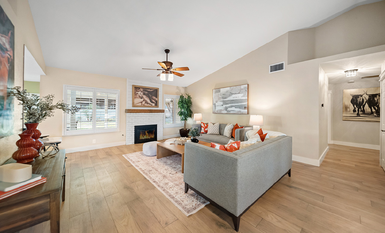 2490 Broken Lance Dr, Norco CA: 