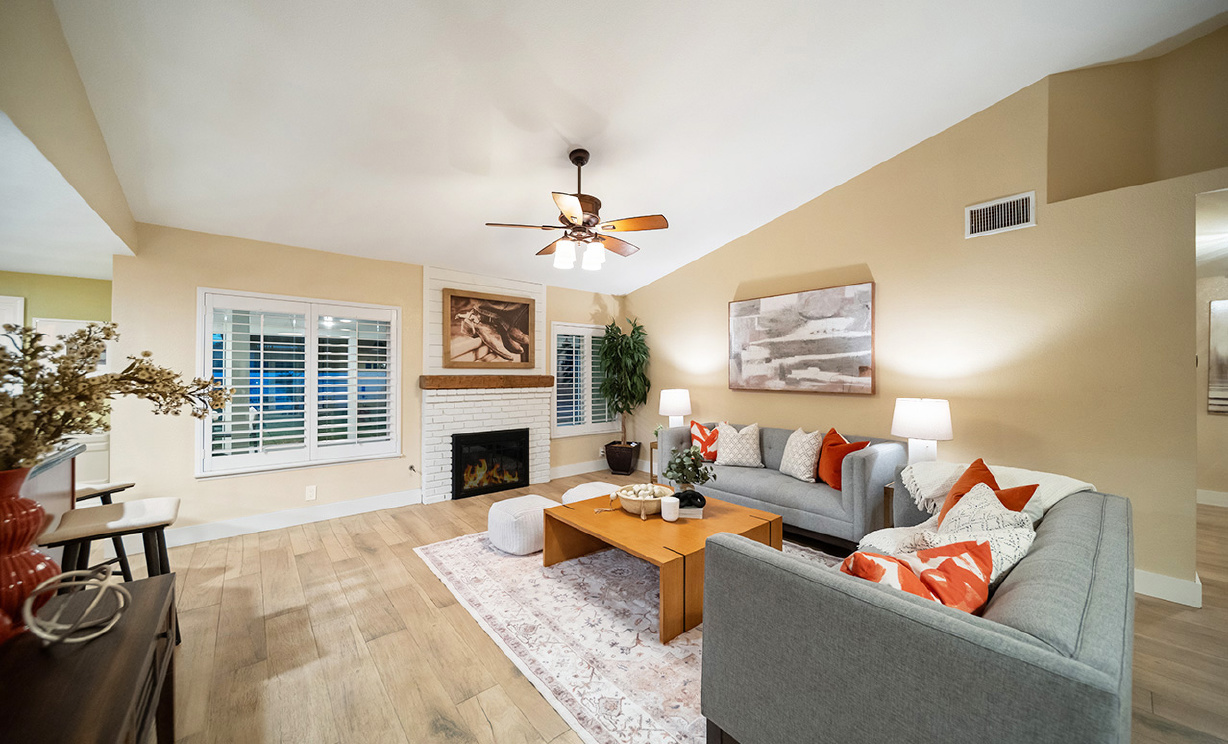 2490 Broken Lance Dr, Norco CA: 