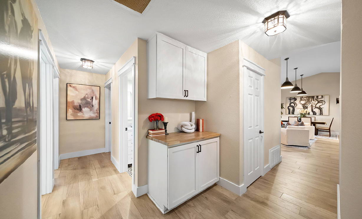 2490 Broken Lance Dr, Norco CA: 