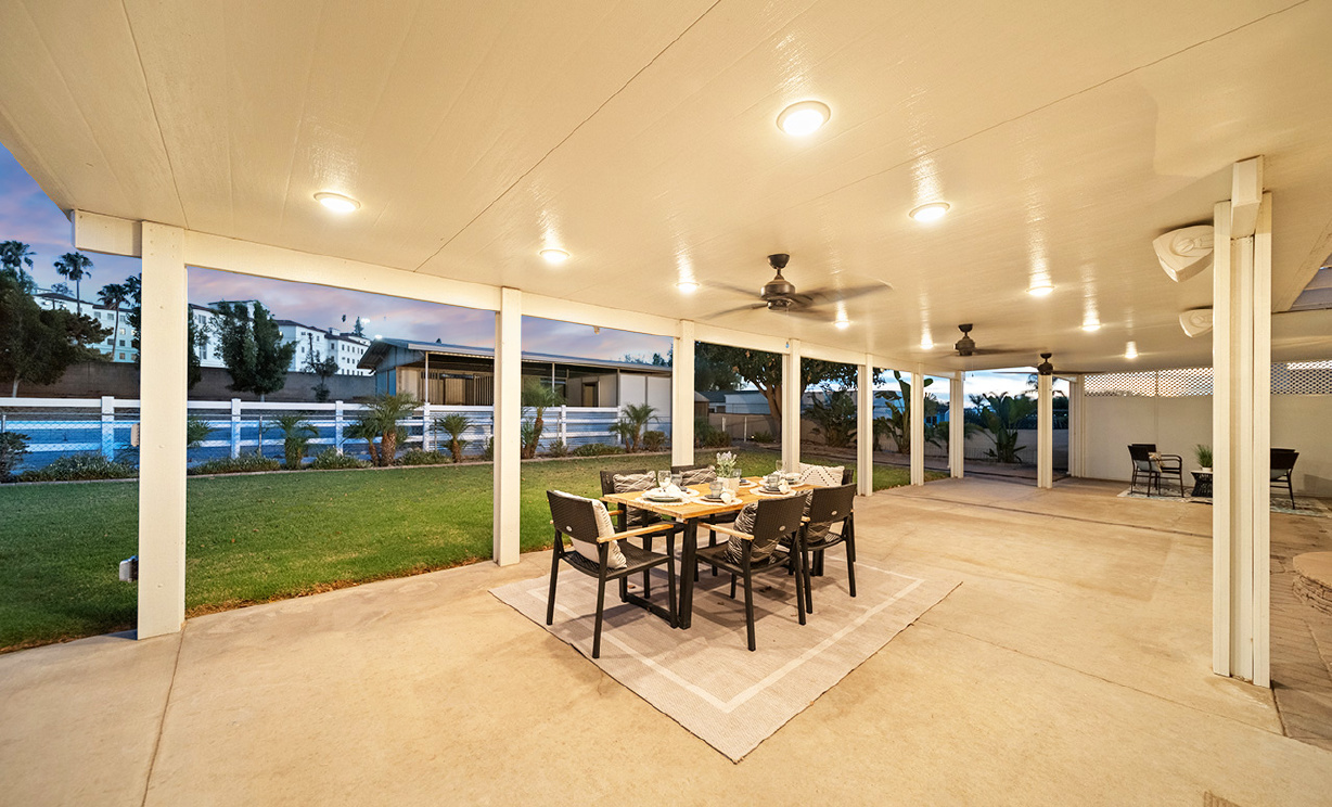 2490 Broken Lance Dr, Norco CA: 