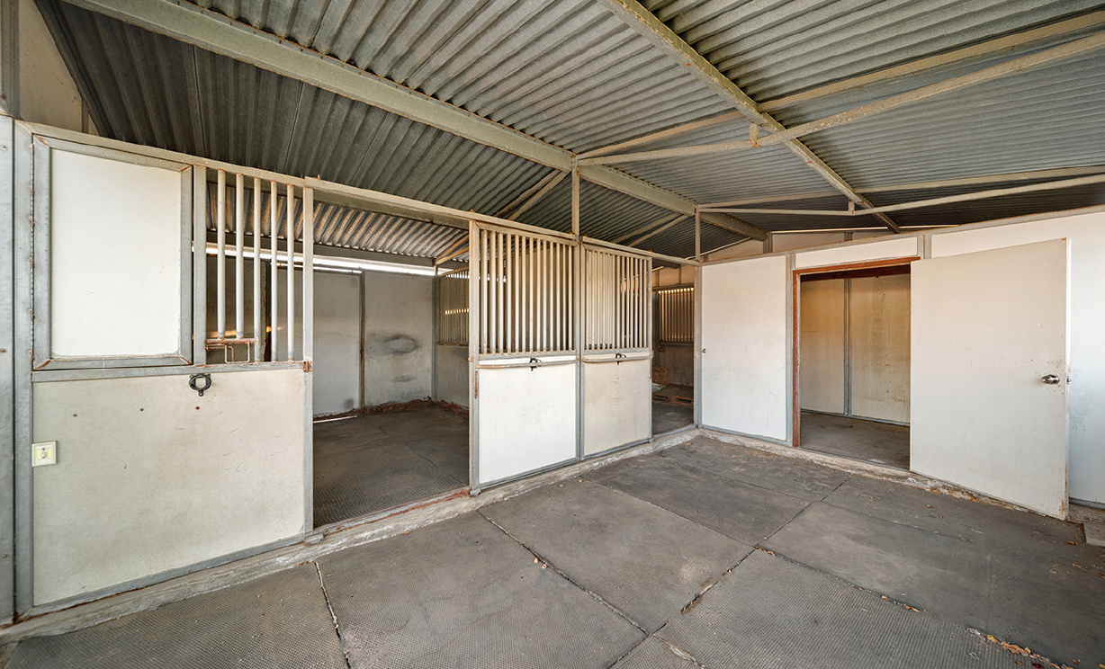 2490 Broken Lance Dr, Norco CA: 
