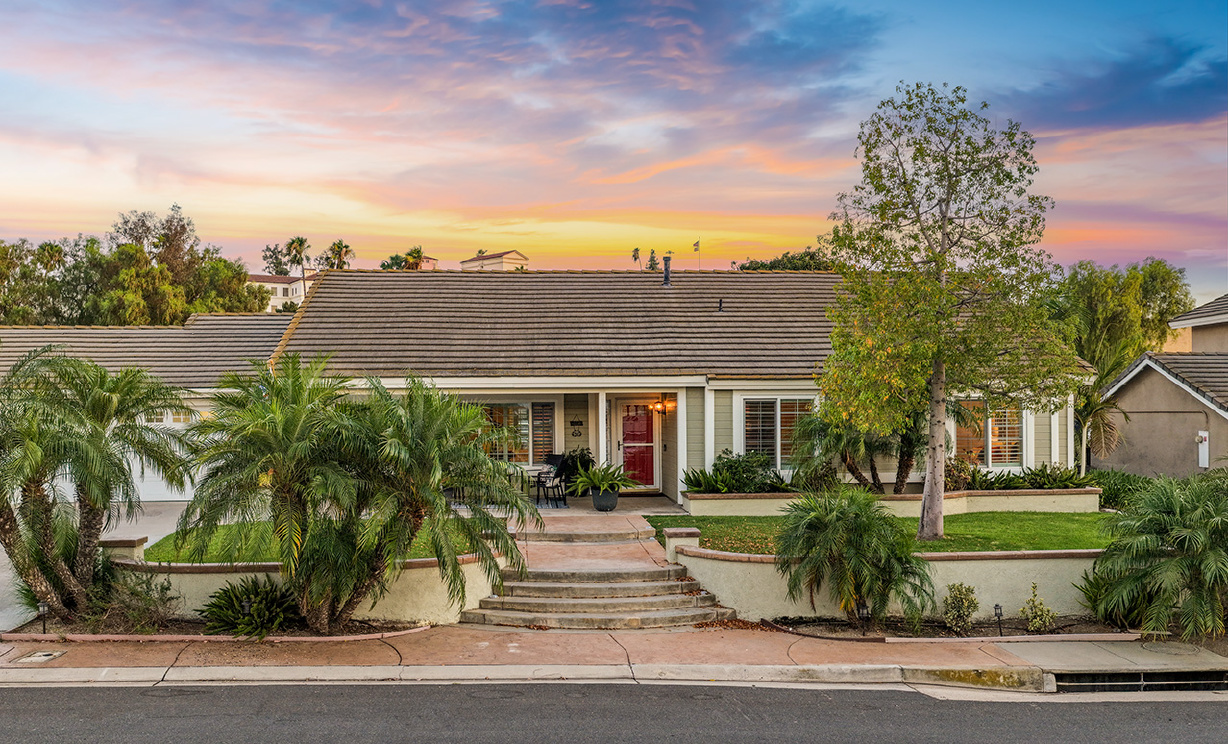 2490 Broken Lance Dr, Norco CA: 
