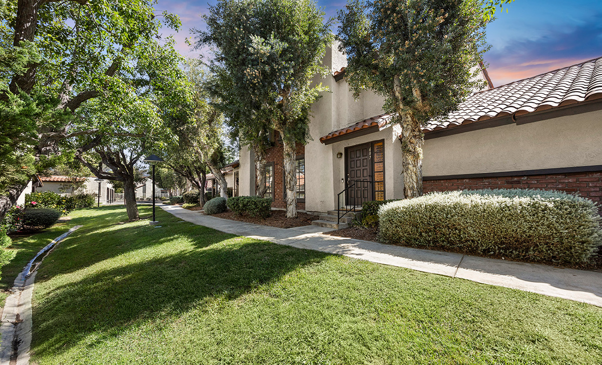 607 Santa Cruz Ct, San Dimas CA: