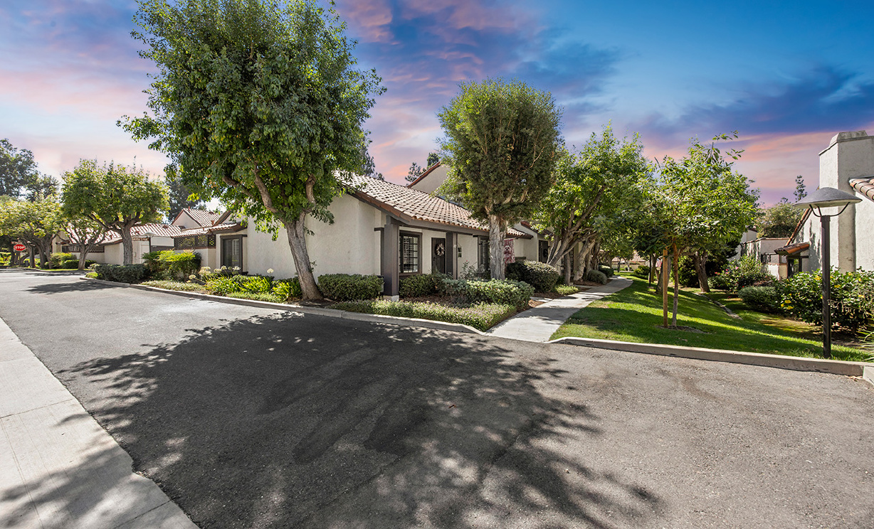 607 Santa Cruz Ct, San Dimas CA: