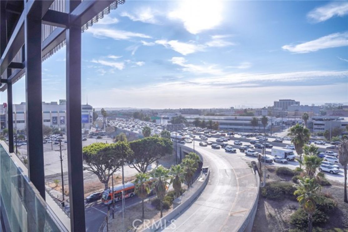 899 Francisco, Los Angeles CA: 