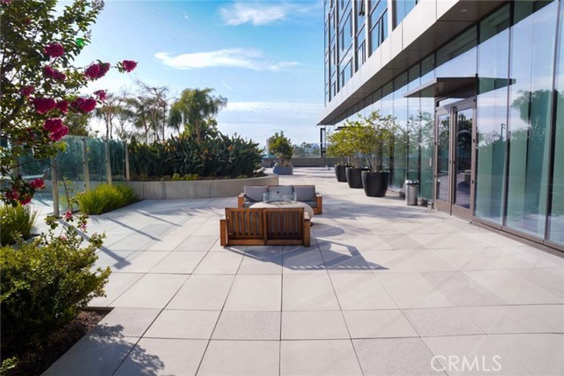 899 Francisco, Los Angeles CA: 