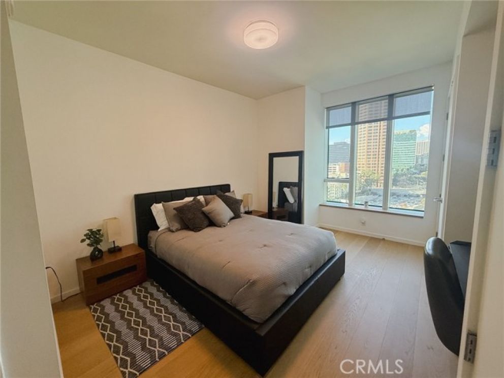899 Francisco, Los Angeles CA: 