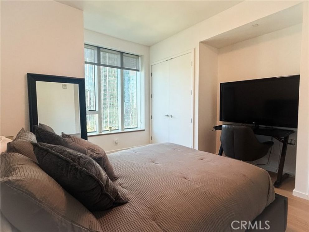 899 Francisco, Los Angeles CA: 