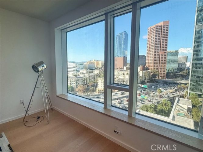 899 Francisco, Los Angeles, CA 90017