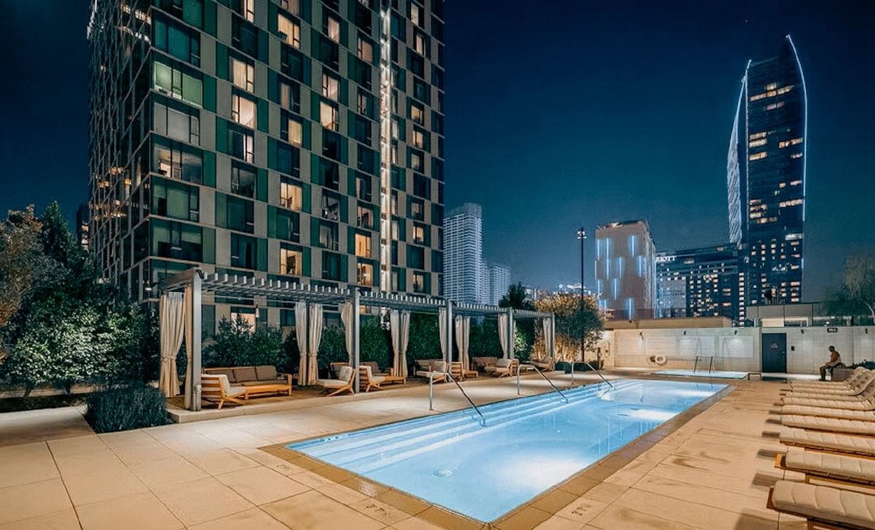 899 Francisco Unit, Los Angeles CA: 