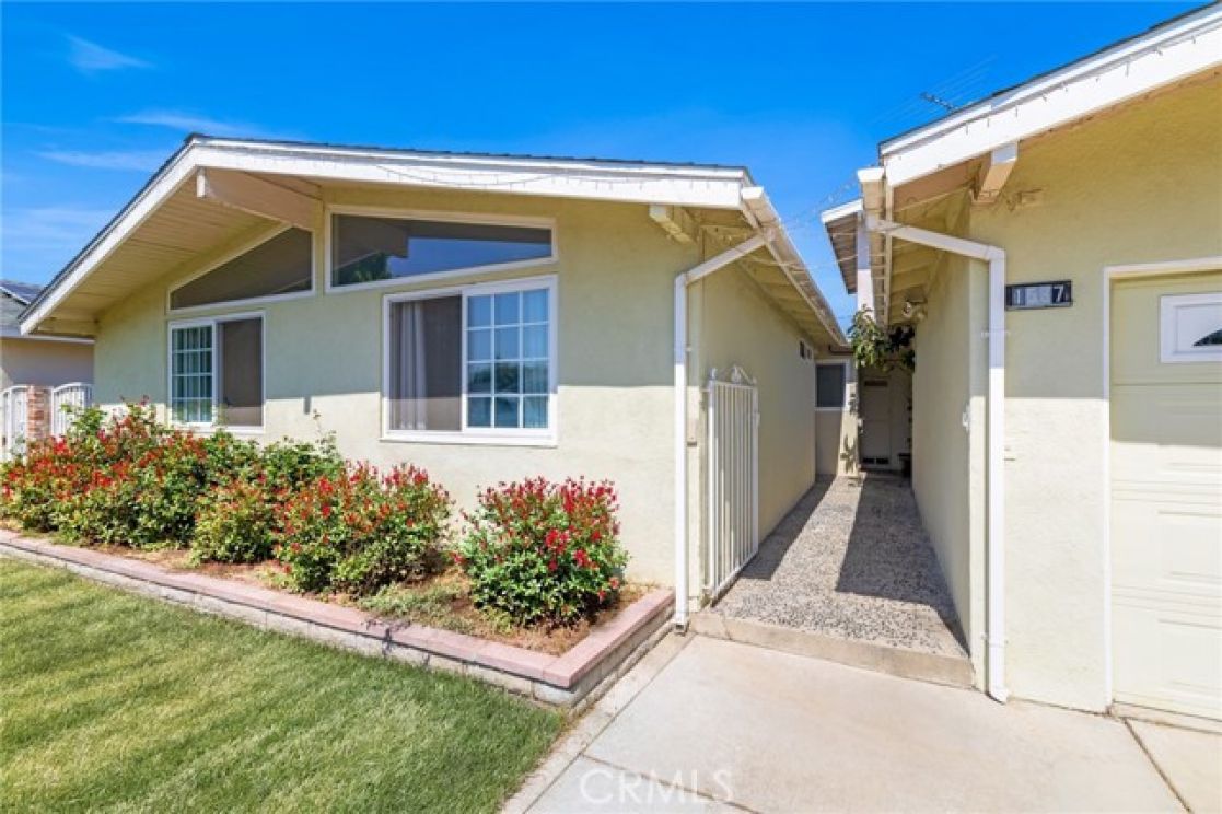1537 W Edithia, Anaheim CA: 
