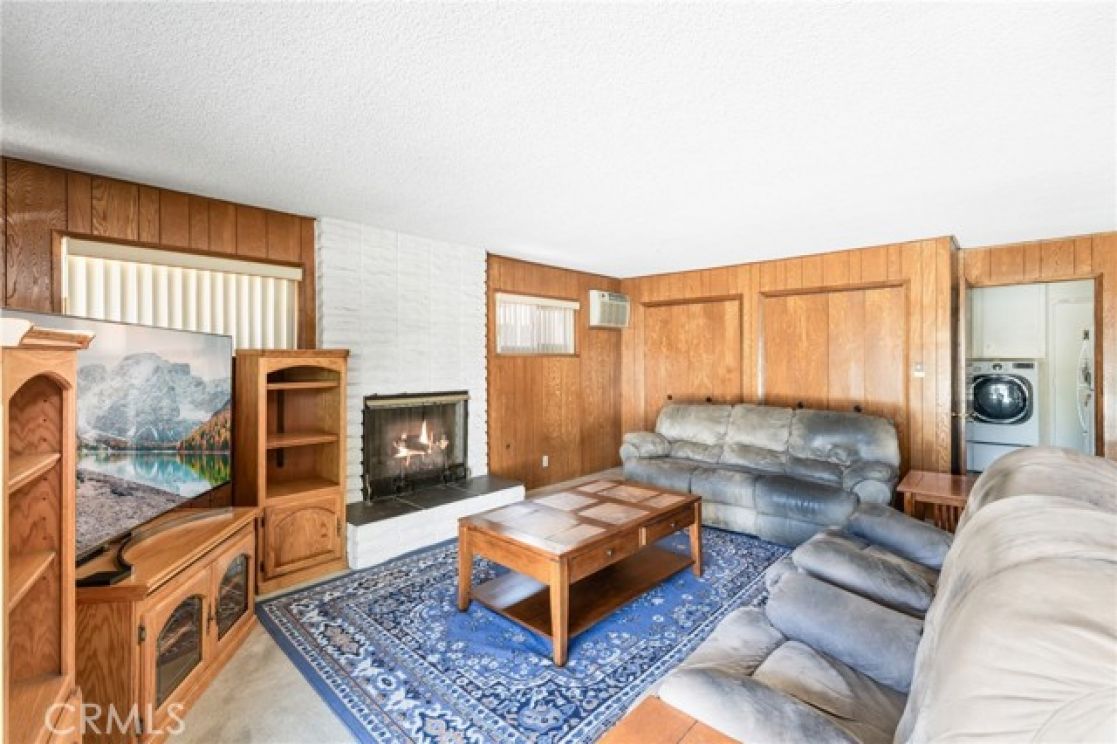 1537 W Edithia, Anaheim CA: 