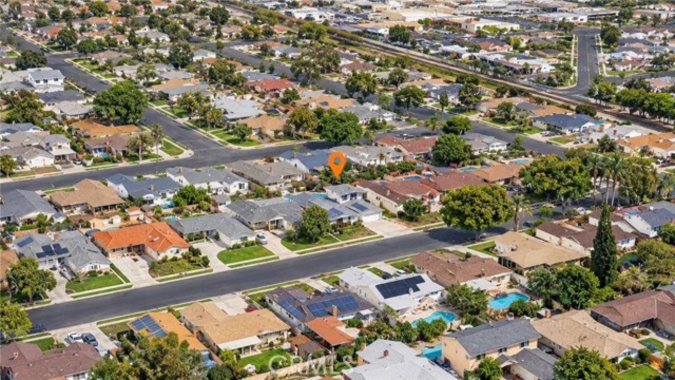 1537 W Edithia, Anaheim CA: 