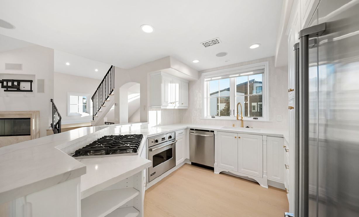 3440 4th Ave, Corona Del Mar CA: