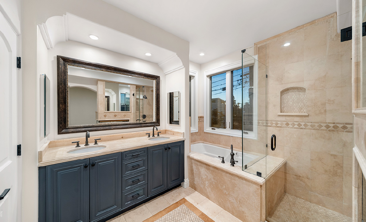 3440 4th Ave, Corona Del Mar CA: