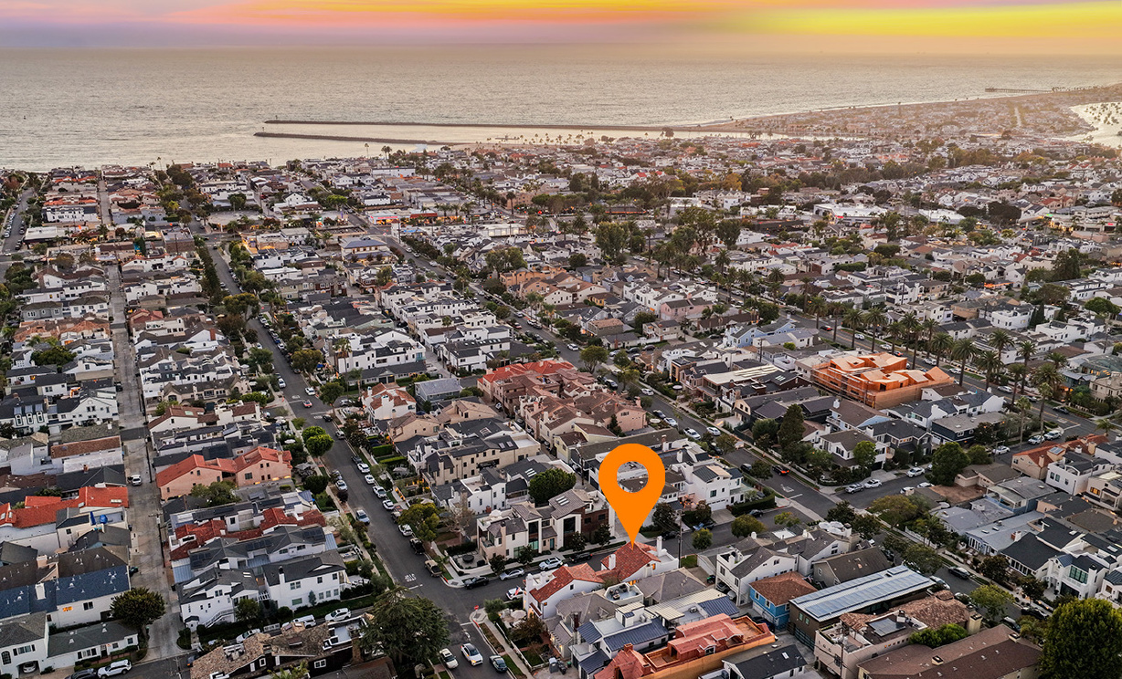3440 4th Ave, Corona Del Mar CA: 