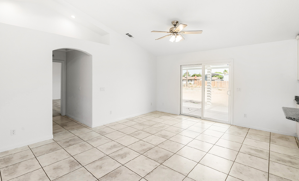14626 Luna Road, Victorville CA: