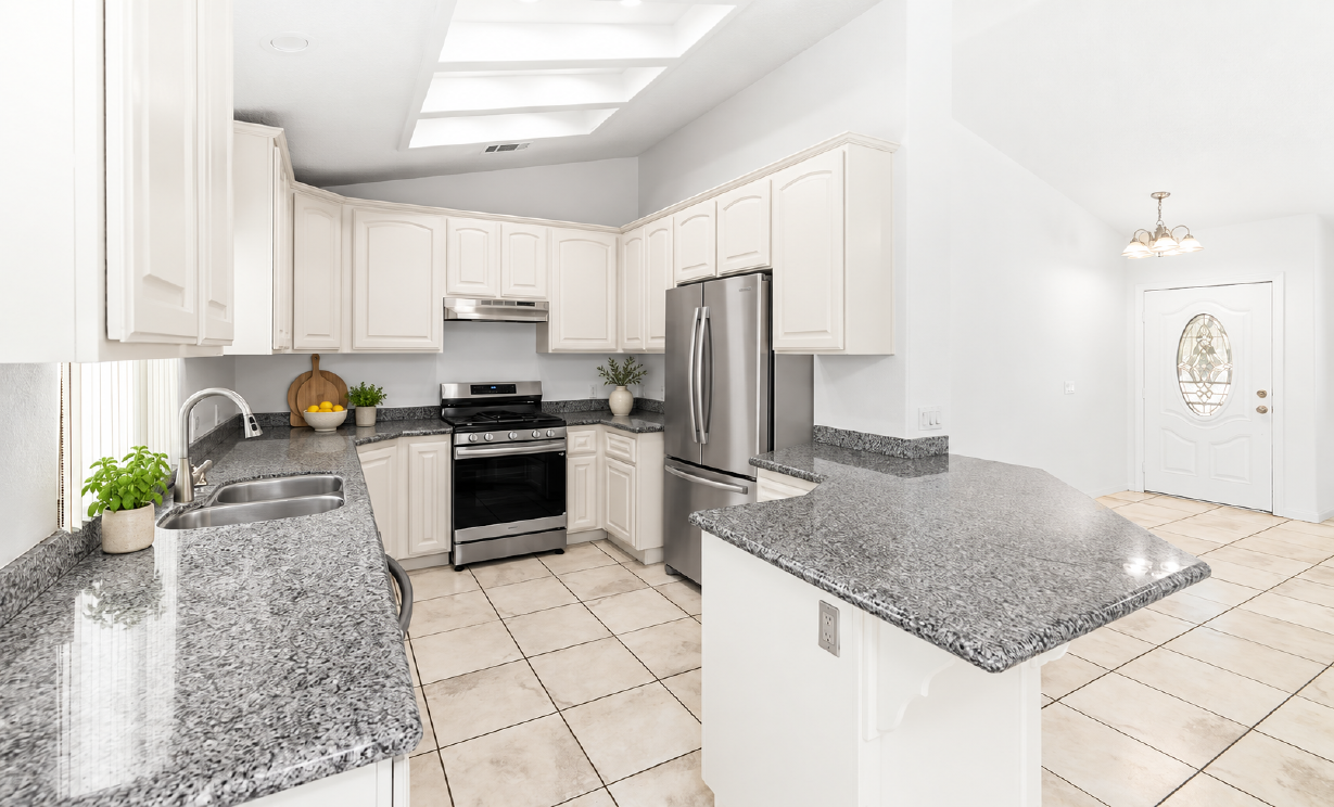 14626 Luna Road, Victorville CA: