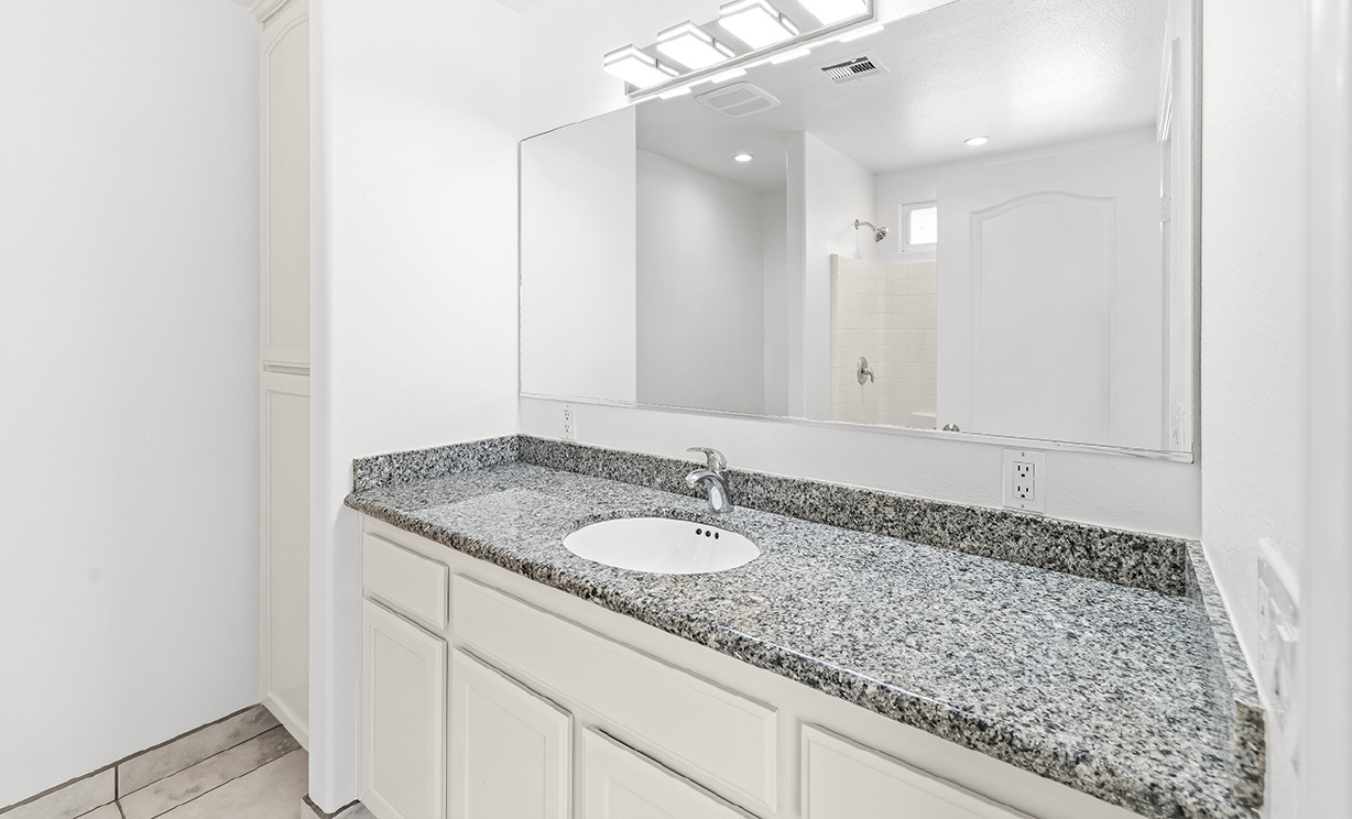 14626 Luna Road, Victorville CA: