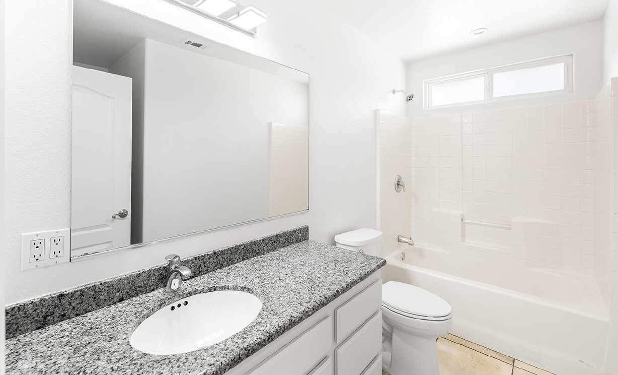 14626 Luna Road, Victorville CA: