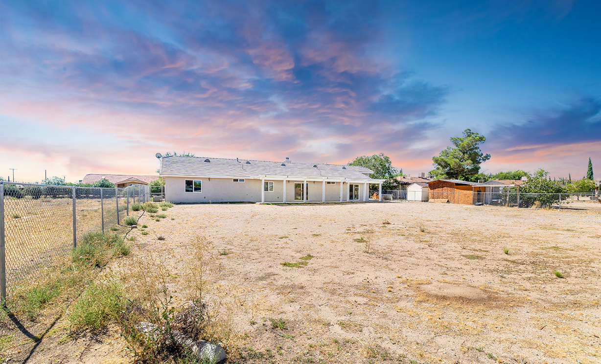 14626 Luna Road, Victorville CA: