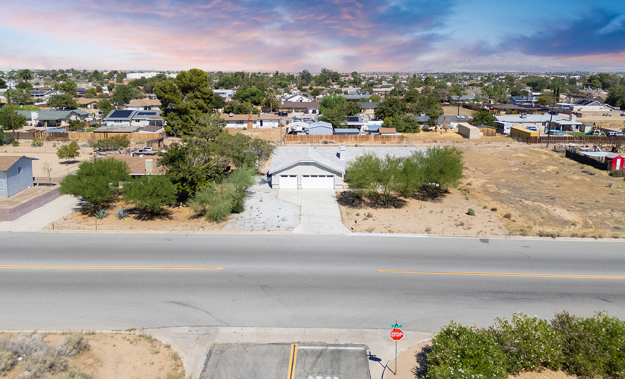 14626 Luna Road, Victorville CA: