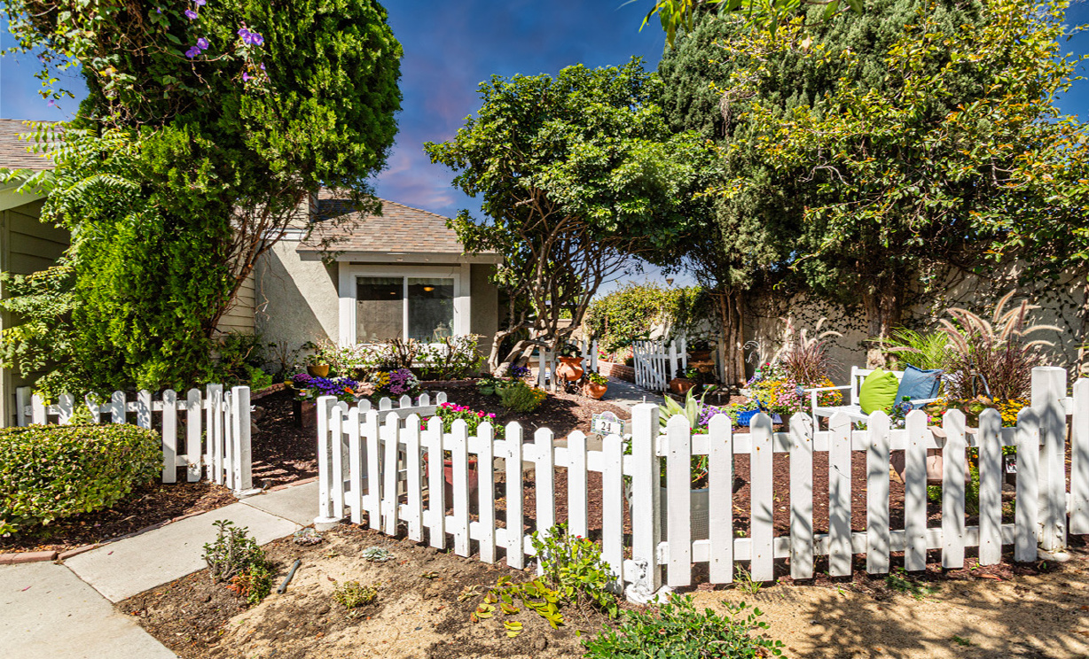 24 Riverstone, Irvine CA: 